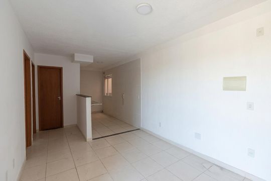 Sala de apartamento para alugar com 2 quartos, 46m² em Santa Amélia, Belford Roxo