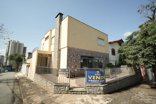 Fachada de casa à venda com 4 quartos, 306m² em Vila Alpina, Santo André