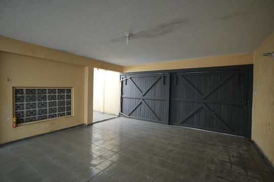 Garagem  de casa à venda com 4 quartos, 306m² em Vila Alpina, Santo André