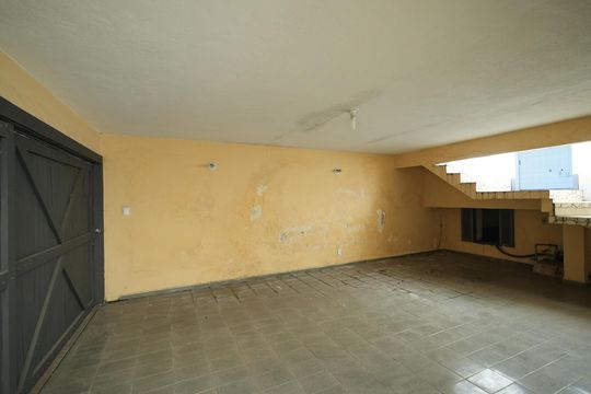 Garagem  de casa à venda com 4 quartos, 306m² em Vila Alpina, Santo André