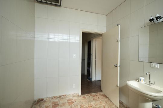Banheiro Social de casa à venda com 4 quartos, 306m² em Vila Alpina, Santo André