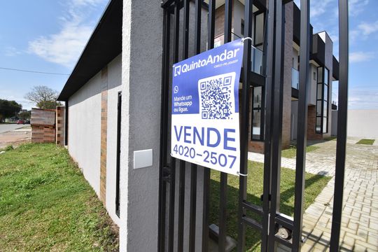Placa de casa de condomínio à venda com 3 quartos, 109m² em Cajuru, Curitiba