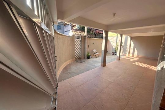 Área externa de casa para alugar com 1 quarto, 105m² em Curicica, Rio de Janeiro