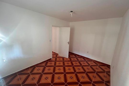 Quarto de casa para alugar com 1 quarto, 105m² em Curicica, Rio de Janeiro