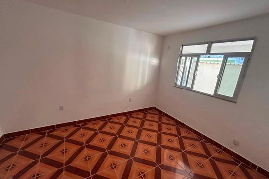 Quarto de casa para alugar com 1 quarto, 105m² em Curicica, Rio de Janeiro