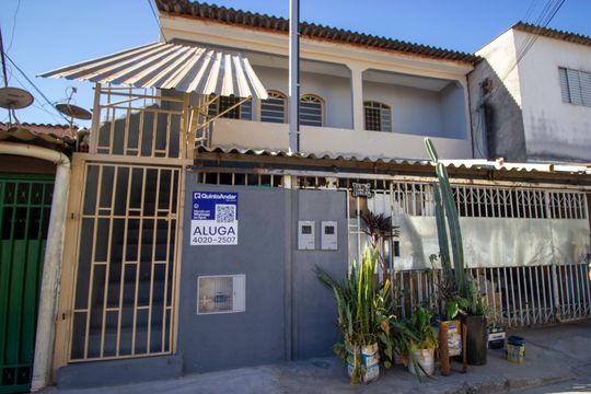 Casa para alugar com 3 quartos, 155m² em Conjunto B, Brasília