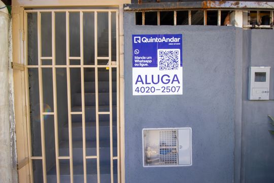 Placa de casa para alugar com 3 quartos, 155m² em Conjunto B, Brasília