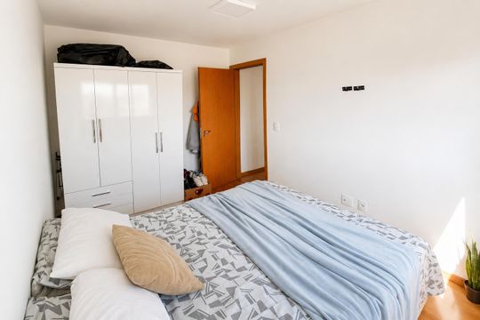 Quarto de apartamento à venda com 2 quartos, 44m² em Vila Barros, Guarulhos