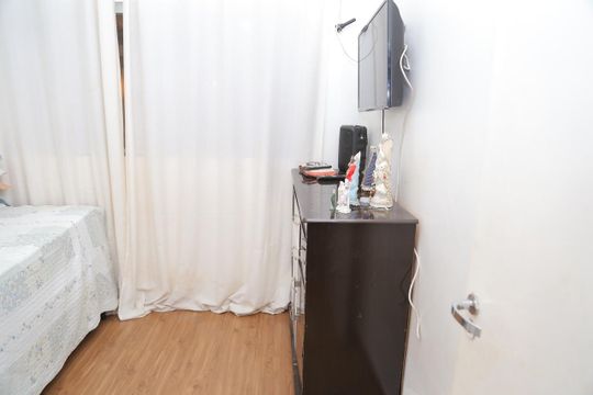 Quarto de casa à venda com 4 quartos, 340m² em Ipiranga, Goiânia