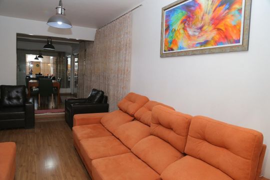 Sala de casa à venda com 4 quartos, 340m² em Ipiranga, Goiânia