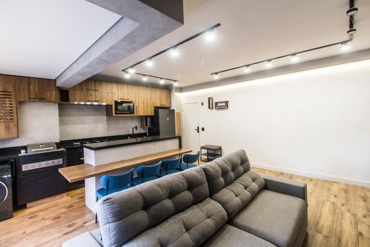 Sala  de apartamento para alugar com 2 quartos, 53m² em Alphaville, Barueri