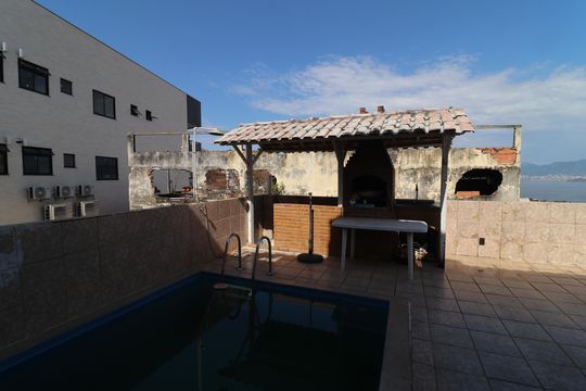 Terraço de casa à venda com 4 quartos, 213m² em Jardim Guanabara, Rio de Janeiro