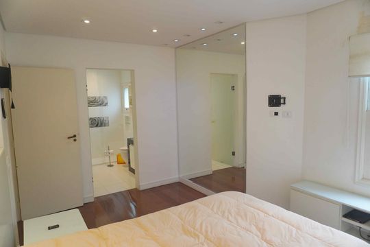 Suite 4 de casa de condomínio à venda com 5 quartos, 420m² em Residencial Seis (alphaville), Santana de Parnaíba