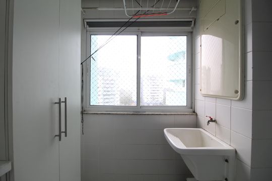 Área de Serviço de apartamento para alugar com 2 quartos, 78m² em Barra Olímpica, Rio de Janeiro
