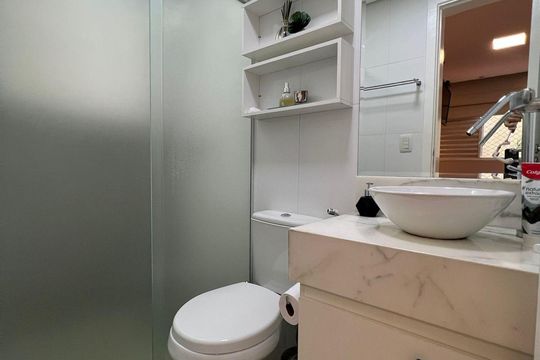 Banheiro de apartamento para alugar com 3 quartos, 63m² em Paulicéia, São Bernardo do Campo