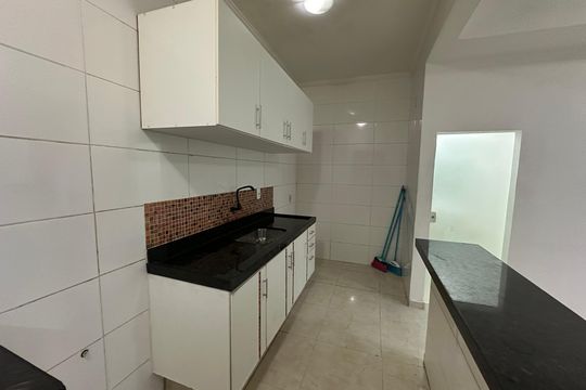 Cozinha de casa para alugar com 2 quartos, 83m² em Parque Bitaru, São Vicente
