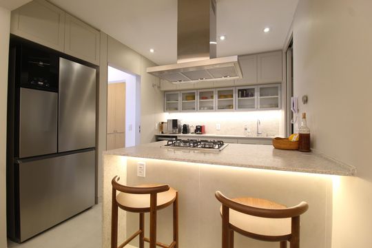 Cozinha de apartamento para alugar com 2 quartos, 95m² em Indianópolis, São Paulo