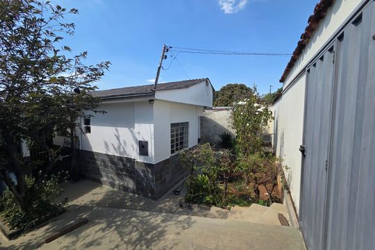 Casa à venda com 3 quartos, 96m² em Santa Monica, Belo Horizonte