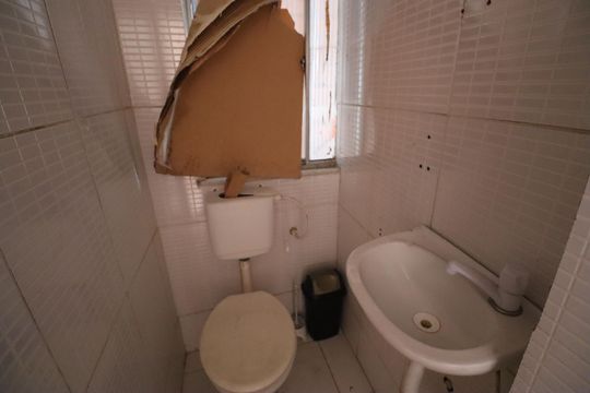 Suíte de apartamento para alugar com 2 quartos, 70m² em Narandiba, Salvador