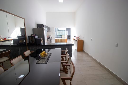 Casa de Condomínio à venda com 3 quartos, 193m² em Colônia Agrícola Arniqueira, Brasília