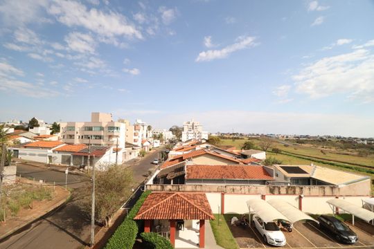 Vista de apartamento para alugar com 2 quartos, 50m² em Alto Umuarama, Uberlândia