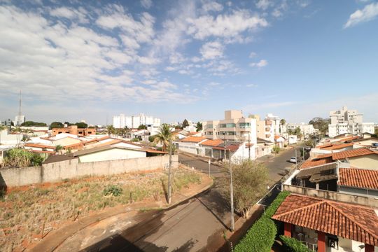 Vista de apartamento para alugar com 2 quartos, 50m² em Alto Umuarama, Uberlândia
