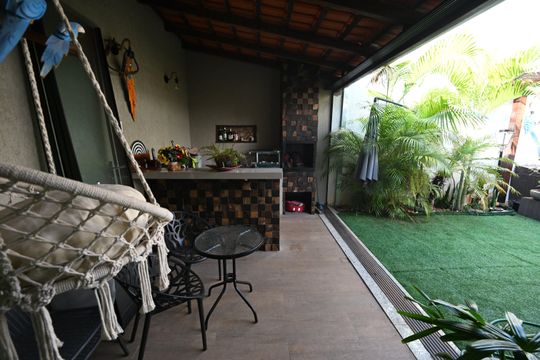 Casa de Condomínio para alugar com 2 quartos, 133m² em Capuava, Goiânia