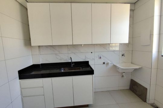 Cozinha de apartamento para alugar com 2 quartos, 55m² em Vereda, Contagem