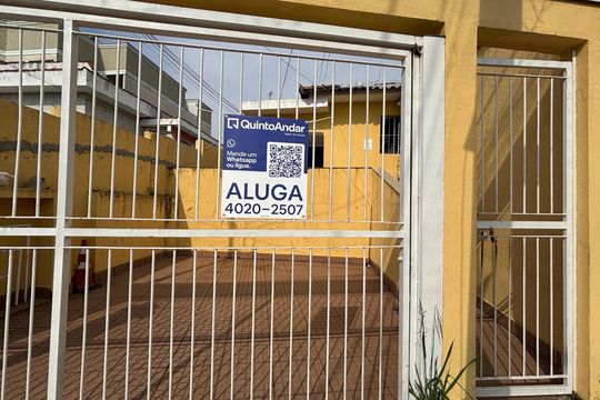 Fachada de casa para alugar com 1 quarto, 40m² em Jardim Belem, São Paulo