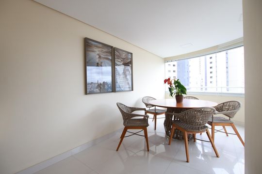 Apartamento para alugar com 4 quartos, 148m² em Jardim Vila Mariana, São Paulo