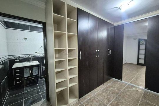 Casa à venda com 3 quartos, 170m² em Jardim Rosa Maria, São Paulo