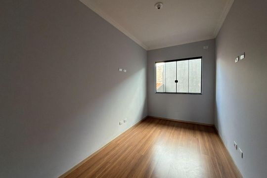 Casa à venda com 3 quartos, 121m² em Pinheirinho, Curitiba
