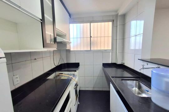 Cozinha de apartamento para alugar com 2 quartos, 60m² em Dom Cabral, Belo Horizonte