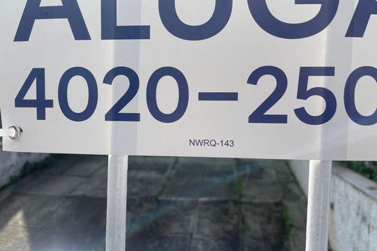 Placa de apartamento para alugar com 2 quartos, 120m² em Jardim Guanabara, Rio de Janeiro