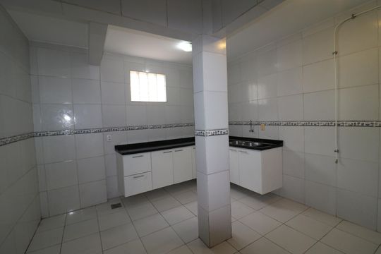 Cozinha de apartamento para alugar com 2 quartos, 120m² em Jardim Guanabara, Rio de Janeiro