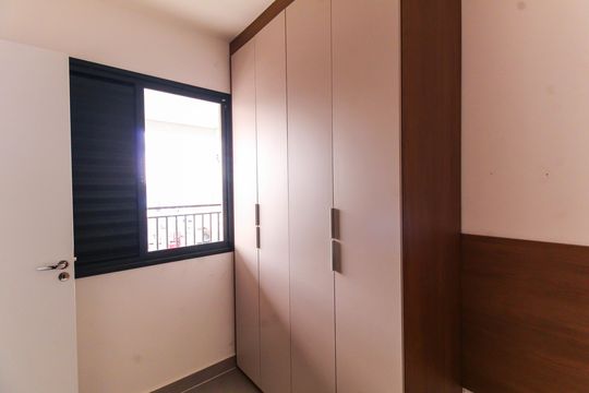Quarto 2 de apartamento para alugar com 2 quartos, 40m² em Vila Canero, São Paulo