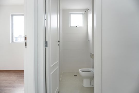 Banheiro Social de apartamento à venda com 3 quartos, 62m² em Serrano, Belo Horizonte