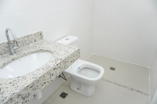 Suíte - Banheiro  de apartamento à venda com 3 quartos, 62m² em Serrano, Belo Horizonte