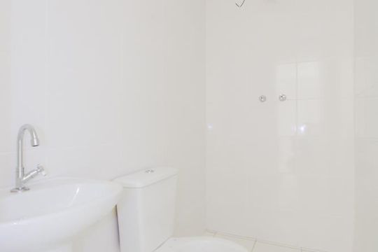 Banheiro de apartamento para alugar com 2 quartos, 43m² em Bonsucesso, Guarulhos