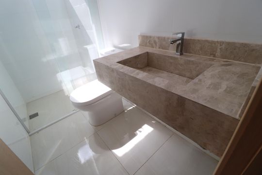 Banheiro Social de apartamento para alugar com 2 quartos, 80m² em Jardim Ipanema, Uberlândia