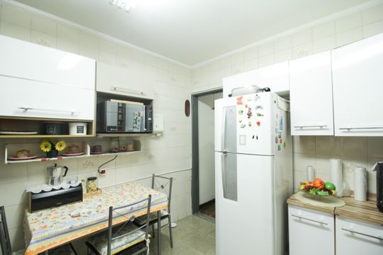 Cozinha de casa à venda com 2 quartos, 125m² em Jardim Mariliza, São Paulo
