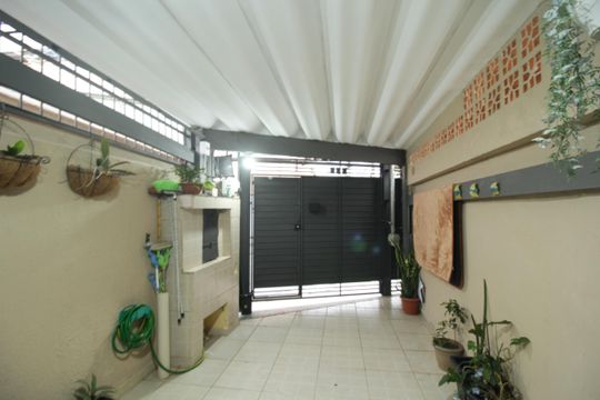 Garagem de casa à venda com 2 quartos, 125m² em Jardim Mariliza, São Paulo