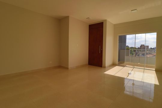 Apartamento para alugar com 2 quartos, 80m² em Jardim Ipanema, Uberlândia