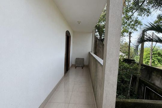 Área externa de casa à venda com 3 quartos, 160m² em Jardim Presidente Dutra, Guarulhos