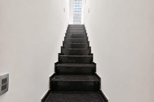 Escada de casa à venda com 3 quartos, 160m² em Jardim Presidente Dutra, Guarulhos