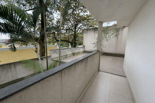 Área externa de casa à venda com 3 quartos, 160m² em Jardim Presidente Dutra, Guarulhos