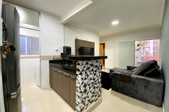 Cozinha de apartamento para alugar com 2 quartos, 60m² em Olinda, Uberaba