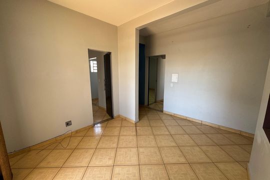 Sala de apartamento para alugar com 2 quartos, 130m² em Conjunto 13, Brasília