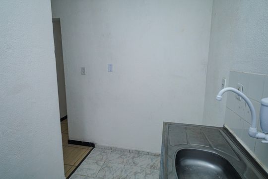 Cozinha de casa de condomínio para alugar com 2 quartos, 50m² em Campo Grande, Rio de Janeiro