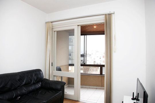 Sala de apartamento à venda com 1 quarto, 49m² em Centro Histórico, Porto Alegre